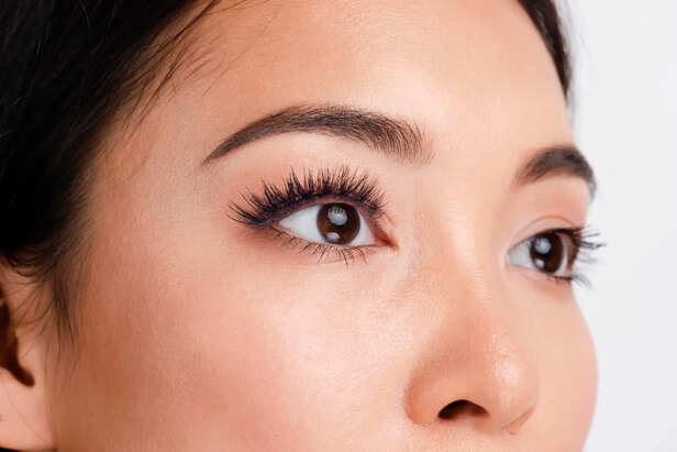 Castor Oil's Lash-Boosting Power