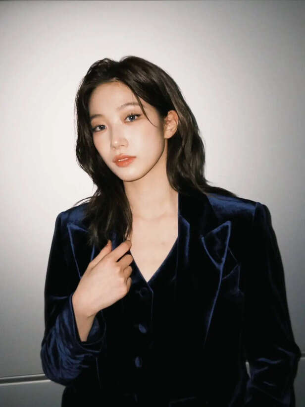 Instagram/zuhazana | Kazuha Nakamura is one of the original members of the K-Pop girl group LE SSERAFIM.