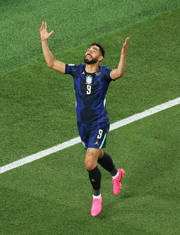 X | Matheus Cunha's Goal Made Headlines, but His Mother's Reaction Melted Hearts
