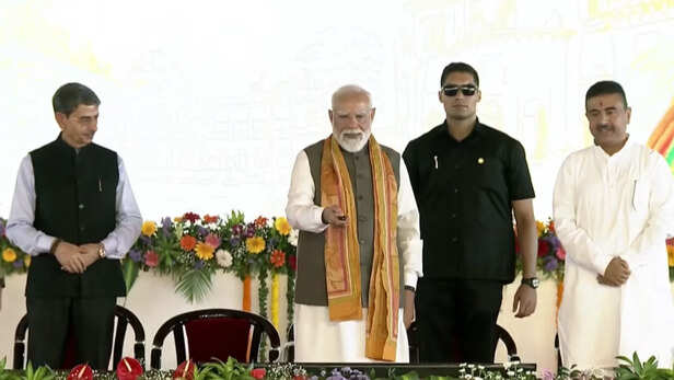 पीएम मोदी ने जारी की 23 वीं किस्त