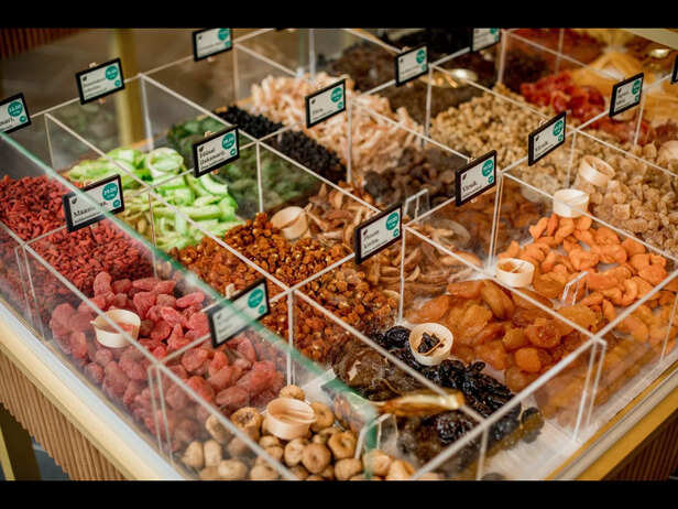 Dried Fruits: Nature's Sweet Snack That Deserves Portion Control