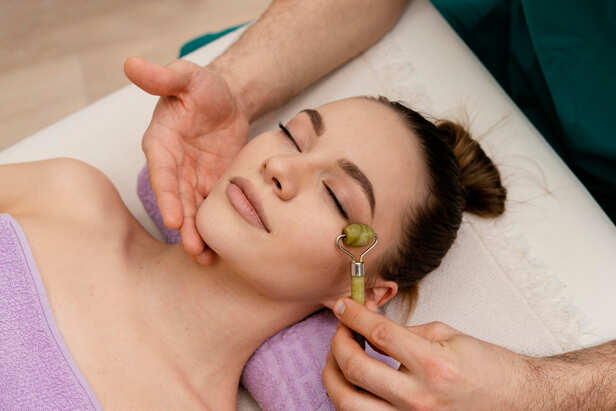 Upward neck massage technique