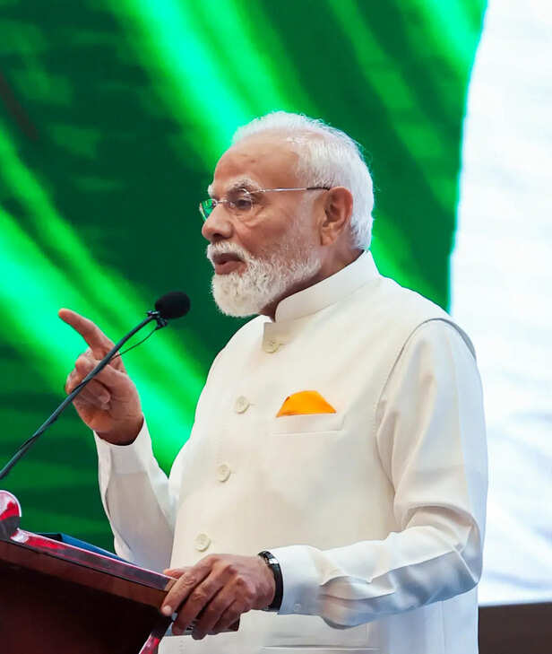 Jakarta  Prime Minister Narendra Modi addresses the In...