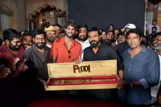 Ram Charan's 'Peddi'; Ram Charan gifts him the 'Peddi' cricket bat!