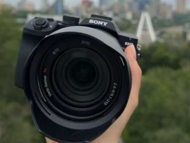 Sony RX10 V