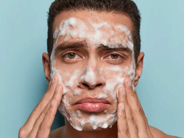 Men’s Daily Face Cleansing Routine