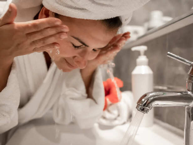 Hot Water Strips Away Skin's Natural Oils
