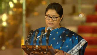 woman cabinet minister