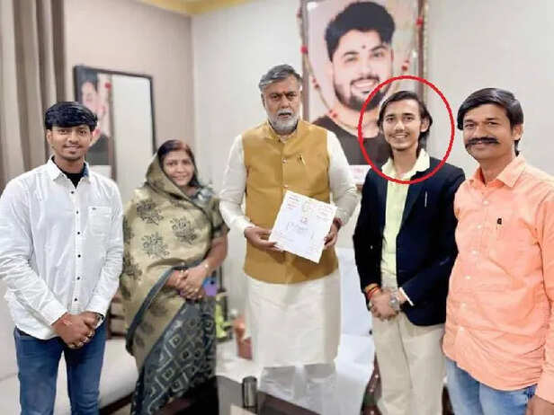  कैबिनेट मंत्री प्रहलाद पटेल 