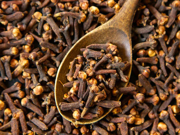 Cloves for Oral Care