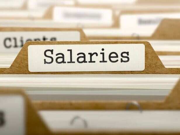 A Hyderabad employee earning ₹30 lakh has been offered a Mumbai transfer without a salary hike