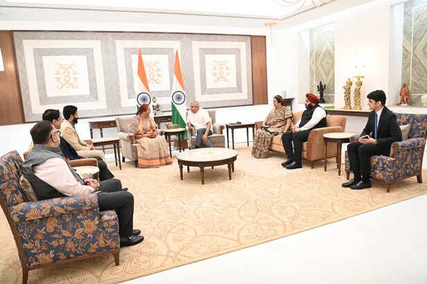  कार्यक्रम 