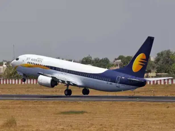 Jet Airways: सुप्रीम कोर्ट के आदेश के बाद 1.43 लाख रिटेल शेयरहोल्डर्स  बर्बाद होने की कगार पर - jet airways liquidation around 1 43 lakh retail  investors who bet on revival staring