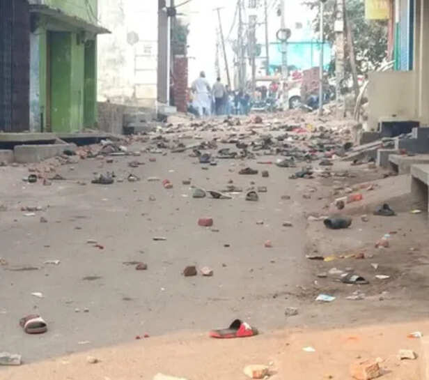 stone pelting sambhal