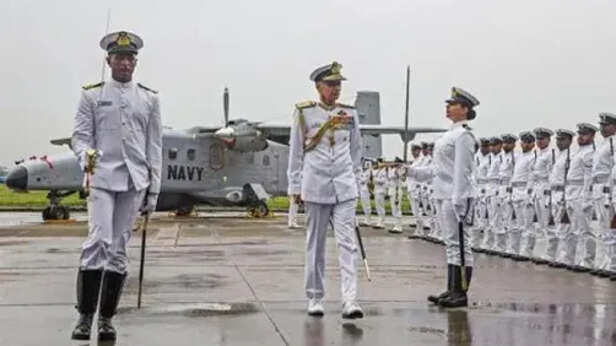 Indian Navy Vacancy on 400 posts join indian navy इंडियन नेवी में 400 पदों  पर वैकेंसी, देखें कैसे करना है आवेदन, करियर न्यूज़