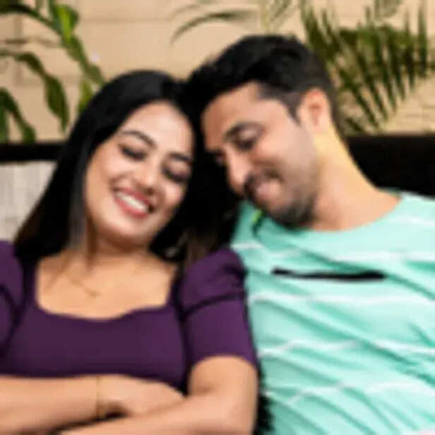 Serious Questions To Ask Your Partner,​5 सवाल जो बढ़ा देंगे आपके और पार्टनर  के बीच नजदीकियां - 5 questions that will leave you closer to your partner -  Navbharat Times