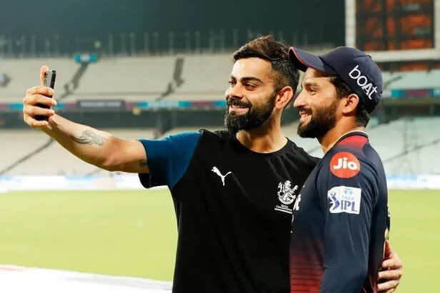मेरी कैप्टंसी अलग...', RCB के नए कप्तान रजत पाटीदार का VIDEO वायरल, कहा-मैं  पैन‍िक नहीं... - Rcb ipl 2025 new captain rajat patidar video goes viral  said i do not panic my