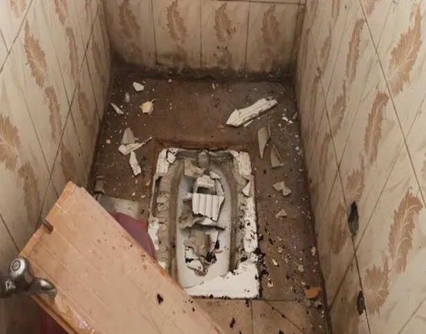 sodium-blast-in-toilet-1_1740132531-702171