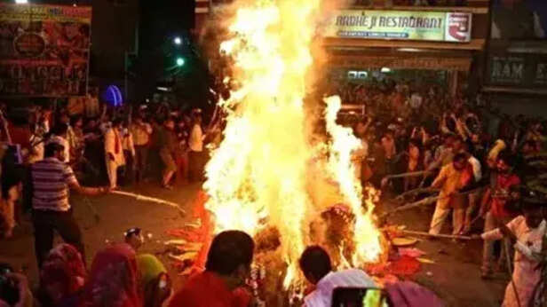 Holashtak 2025: होलाष्टक क्या होता है? इसके अशुभ प्रभाव और बचाव के उपाय...  - Lalluram