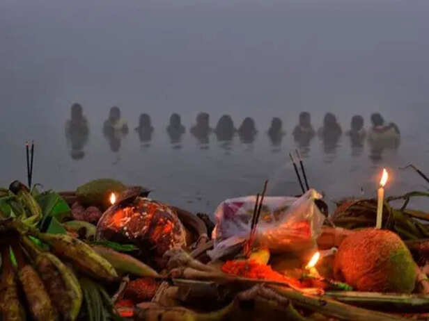 छठ पूजा के आखिरी दिन कब दिया जाएगा उषा अर्घ्य, जानिए दिल्ली, उत्तर प्रदेश  और बिहार में सूर्योदय का समय | Chhath puja 2024 usha arghya shubh muhurt,  delhi, uttar pradesh ...