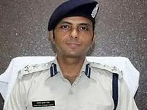 Indore News: Indore Commissioner Changed At Midnight, Santosh Kumar Singh  Became Police Commissioner, Seven Ip - Amar Ujala Hindi News Live - Indore  News:आधी रात को तबादले, संतोष कुमार सिंह बने इंदौर