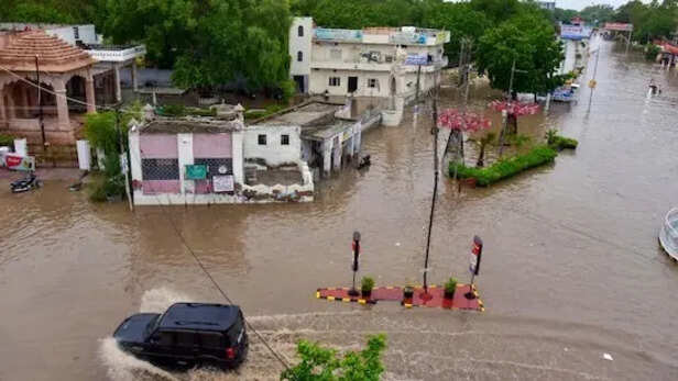 heavy rain in raj 02