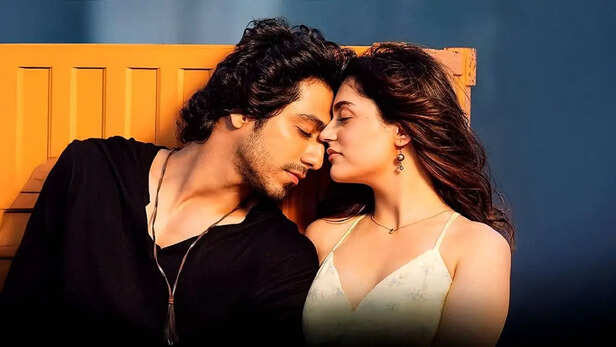 Saiyaara Box Office Collection - 6 दिन में 150 करोड़ से ज्यादा कमा चुकी है  सैयारा फिल्म, जेन ज़ी के बीच बढ़ रहा क्रेज़ - Saiyaara film collects Rs 155  crore in