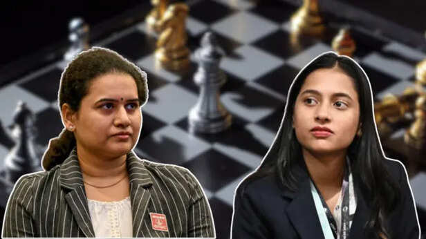दिव्या देशमुख और कोनेरू हम्पी के दम पर शतरंज विश्व कप में इतिहास कैसे रचेगा  भारत - BBC News हिंदी