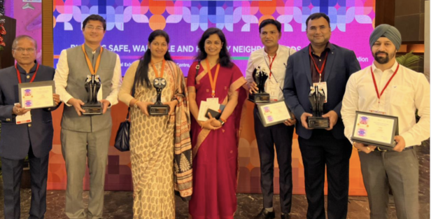 IAS Rishav Gupta receiving award
