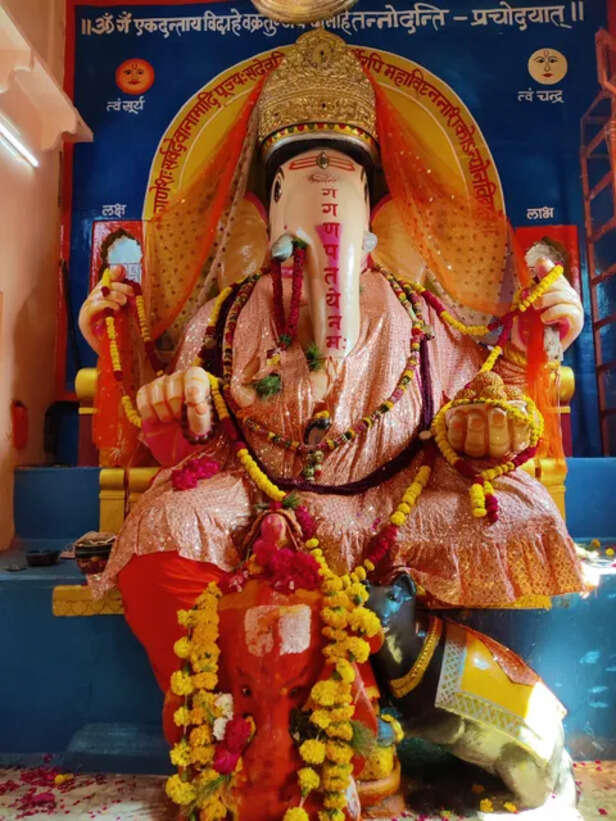 Shree Bada Ganesh Mandir - reviews,open hours,photo spots,things to do |  WanderBoat AI Trip Planner