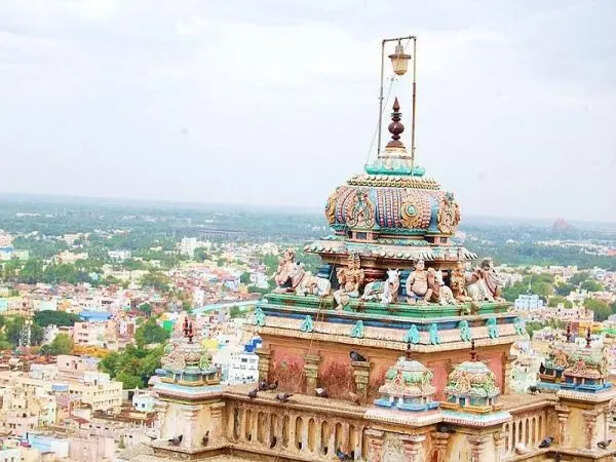 अद्भुत : यहां विभीषण ने किया था भगवान गणेश पर वार, दिखता है चोट का निशान |  तमिलनाडु का प्रसिद्ध रॉक फोर्ट मंदिर । famous rock fort temple of  tiruchirappalli - Hindi ...