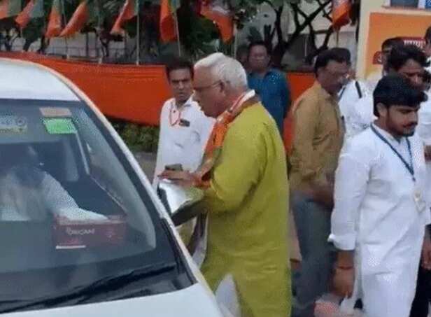 bjp-rajsthan-prabhari-radhmohan-das-agrawal-workshop-protest