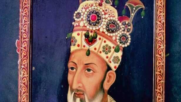 झोपड़ियों में रह रहे हैं आखिरी मुगल बादशाह के वशंज! - bahadur shah zahar  death anniversery know about life of last mughal emperor tedu - AajTak