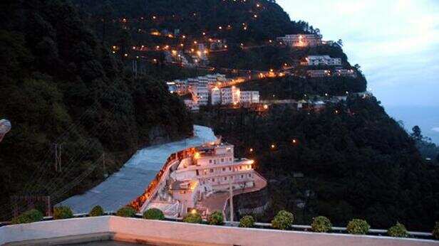 वैष्णो देवी गुफा मंदिर का इतिहास और पौराणिक कथा | vaishno devi mandir