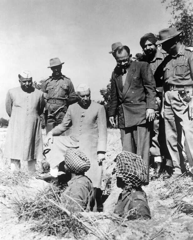 भारत में अब तक 3 बार लग चुका है आपातकाल, जानिए इंदिरा गांधी की लगाई इमरजेंसी  पर ही क्यों मचता है बवाल? - Emergency in India how many times happened  indira gandhi