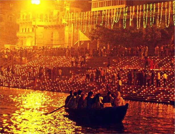 न्यूज़बैंड - देव दिवाली के महत्व के बारे में जानें