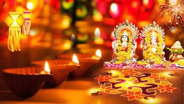 Diwali Puja Muhurat 2023: दिवाली पर पूजा के लिए कितने हैं मुहूर्त, देखें  आपके लिए कौन-सा रहेगा सही - Diwali Puja Shubh Muhurat 2023 Importance In  Hindi diwali devi lakshmi puja time