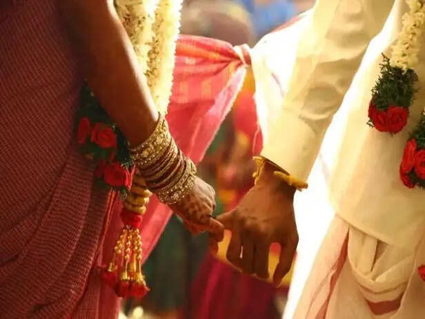 Arrange marriage decreased by 68% in 3 years, couple decides to get married  within 1-3 months | देश में लव मैरिज का क्रेज बढ़ा: अरेंज मैरिज 3 साल में  68% घटी, 1-3