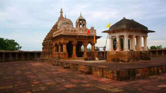 64 yogini mandir morena