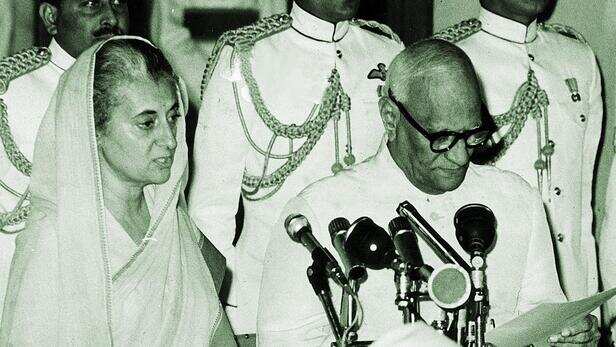 जयंती विशेष: जानिए किस नेता ने भरी संसद में इंदिरा को कहा था 'गूंगी  गुड़िया', कैसे बनी 'दुर्गा का अवतार'? जानिए पूरी कहानी | Navbharat Live