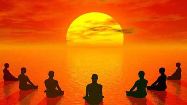 Surya Dev Puja: सभी कार्यों में सिद्धि पाने के लिए रविवार के दिन ऐसे करें  भगवान भास्कर की पूजा और उपासना - To Get Success In All Works Do Worship  Surya Dev