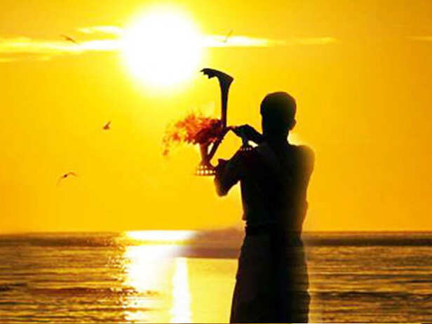 Surya Puja: Worshiping and fasting the celestial form of the Sun on the  Sunday of Jyeshtha month increases the age and stays away. | सूर्य पूजा:  ज्येष्ठ महीने के रविवार को सूर्य