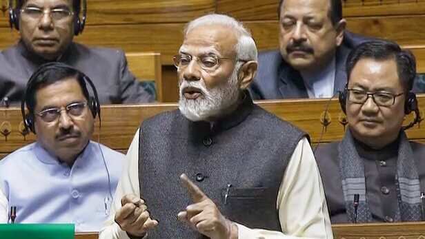 संसद में संविधान पर चर्चा, लोकसभा में 14 दिसंबर को पीएम मोदी देंगे जवाब -  Discussion on Constitution in Parliament PM Modi to reply in Lok Sabha ntc  - AajTak