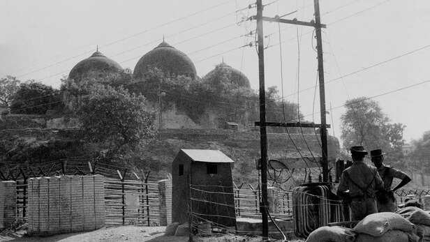 Babri Masjid Demolition: बाबरी विध्वंस की बरसी आज, कारसेवकों ने 32 साल पहले  गिराया था विवादित ढांचे को | 6 december 1992 Babri Masjid Demolition ayodhya  32 anniversary demolition of babri masjid hindi news - Hindi Oneindia