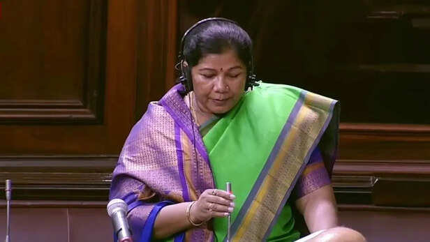 Minister Sampatia Uike : मजदूर से लेकर राज्यसभा सांसद तक मंत्री संपतिया उइके  का सफर
