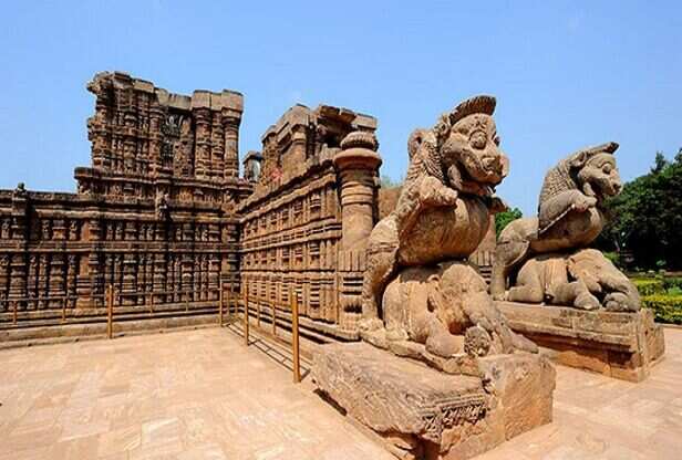 Sand Being Removed From Sanctum Sanctorum Of Konark Sun Temple After 119  Years - Amar Ujala Hindi News Live - Konark Sun Temple:119 साल बाद इस मंदिर  के गर्भगृह से निकाली जा