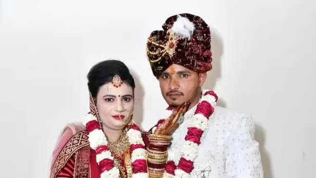 औरैया में सौरभ जैसा हत्याकांड, शादी के 15 दिन बाद प्रेमी के साथ मिलकर पत्नी  ने