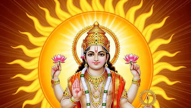 New Year 2026 Upay: साल 2026 रहेगा सूर्य का साल! घर ले आएं सूर्यदेव से  जुड़ी ये शुभ चीजें, मिलेगी बरकत - new year 2026 upay bring these surya dev  favourite things