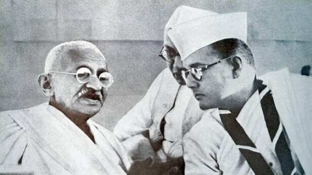 Subhash Chandra Bose Birthday: जानें- नेताजी के जीवन से जुड़े ये 5 बड़े सच  - subhash chandra bose birth anniversary know about him neta ji mystry tedu  - AajTak