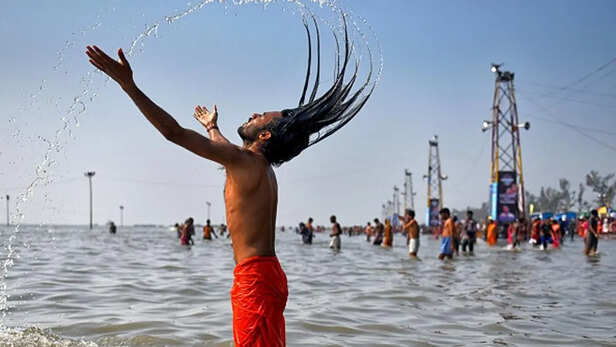 Paush Amavasya 2025: 19 या 20 दिसंबर, कब है पौष अमावस्या? यहां जानें सही  तिथि और स्नान-दान का मुहूर्त - paush amavasya 2025 date tithi know snan  daan shubh muhurat significance upay tvisg - AajTak